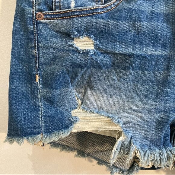 AMERICAN EAGLE Sz 2 High Rise Shortie Distressed Super Stretch Button Fly Shorts - Picture 2 of 13